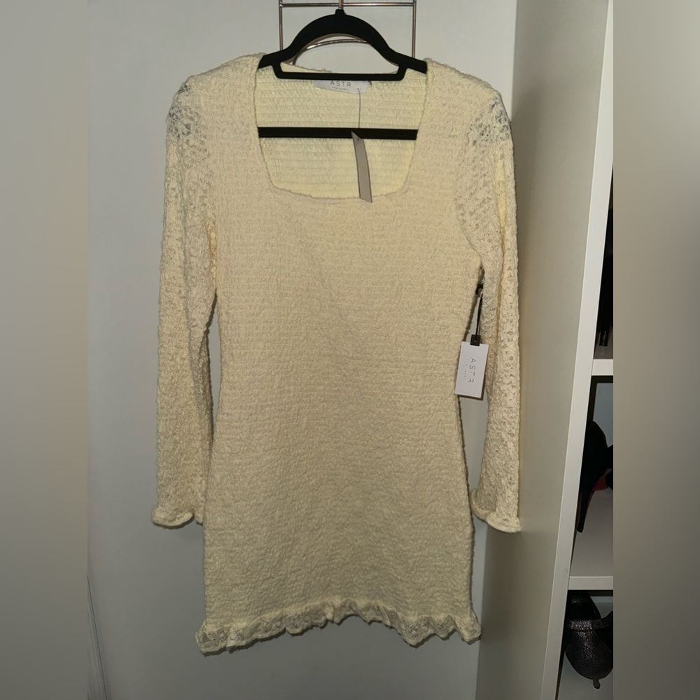 Astr the label SMOCKED SQUARE NECK MINI DRESS - Picture 2 of 6